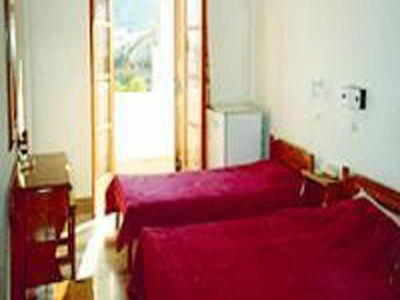 Estia Hotel Kamari (Santorini)