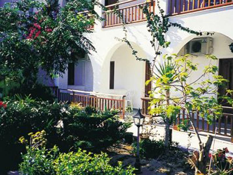 Estia Hotel 2*