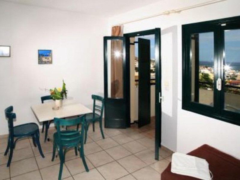Alexandra Apartment
