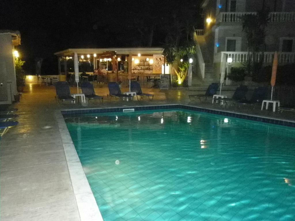 Zante View & Aparthotel 3*