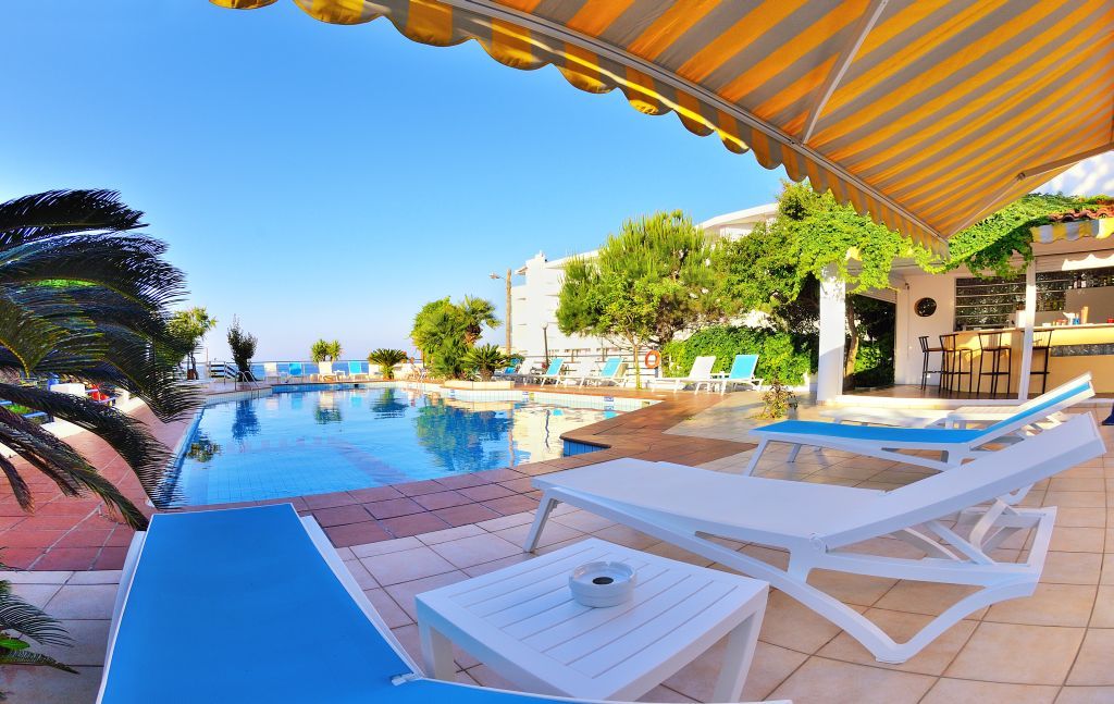 Golden Hotel