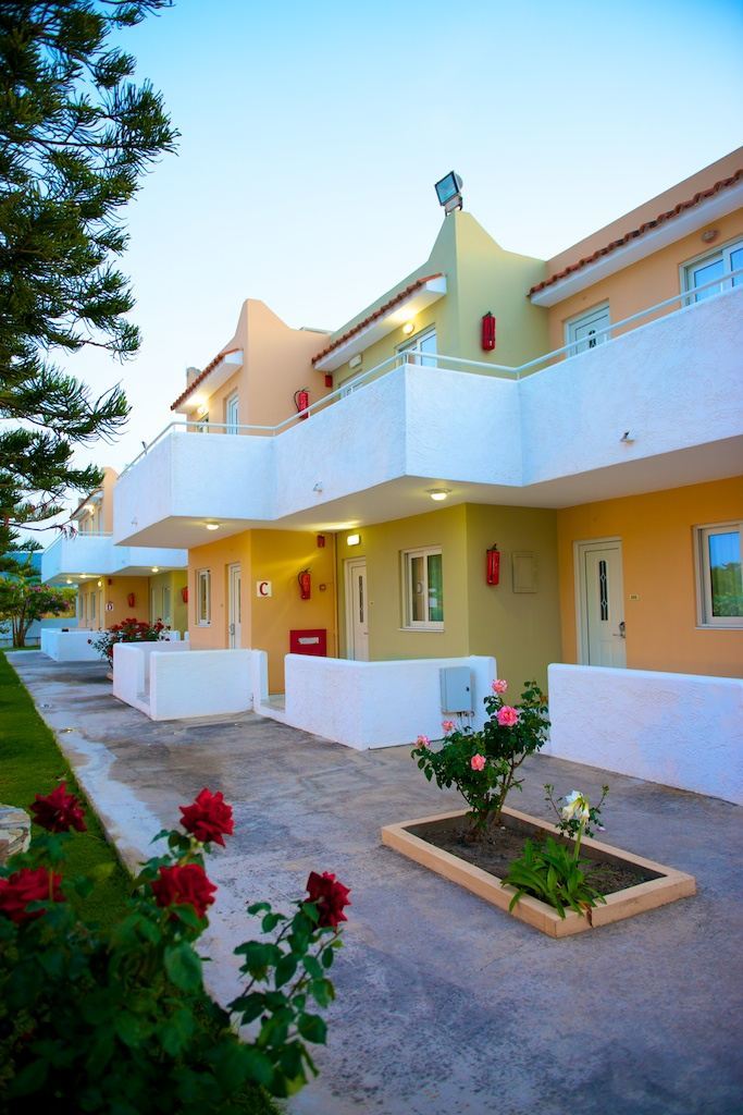 Lenaki Apartment