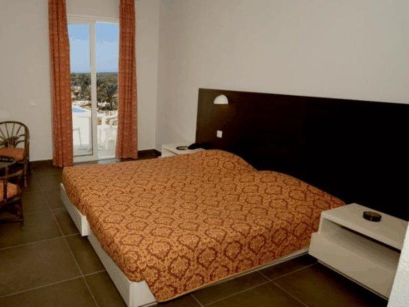 Blue Lagoon Ocean Hotel 4*