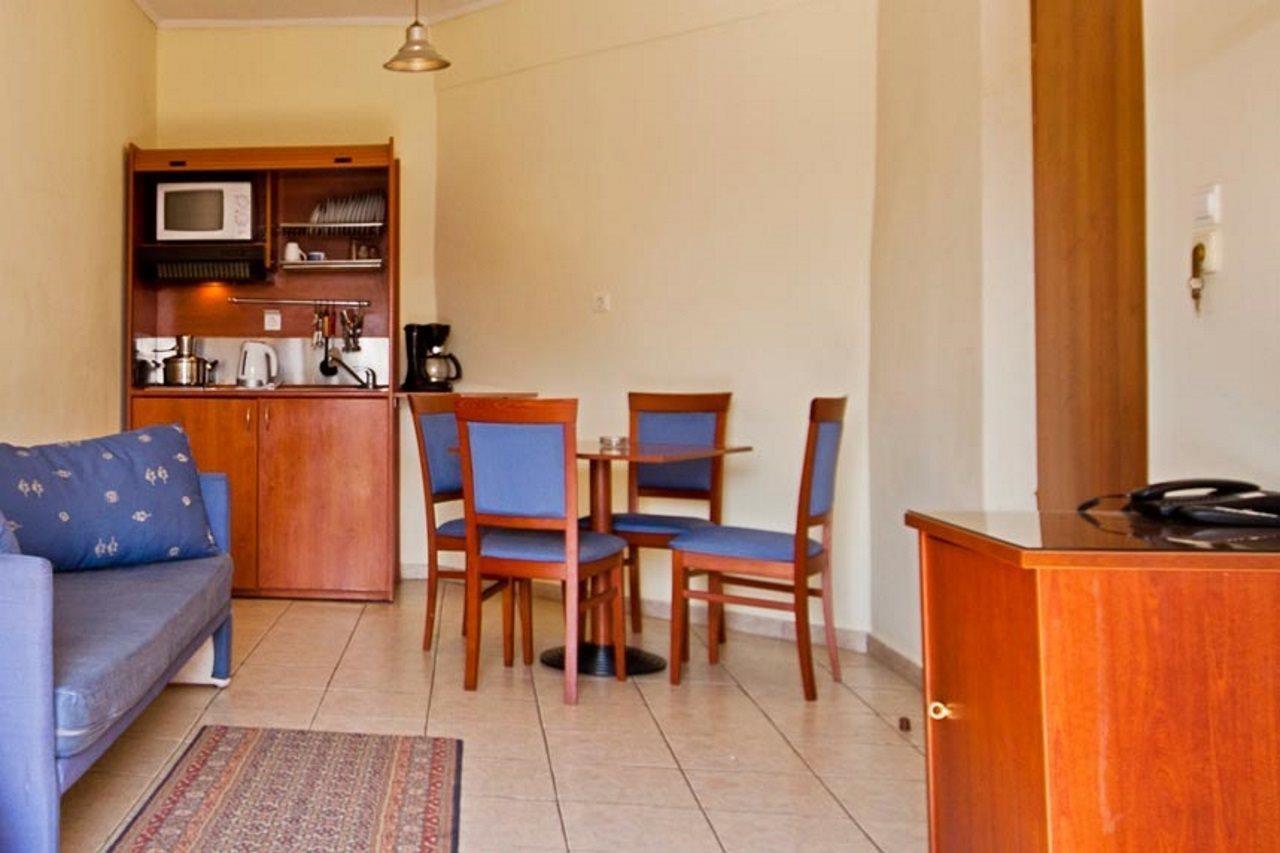 Theodorou Aparthotel 3*