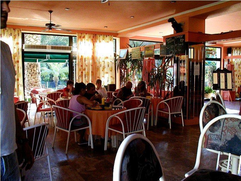 Morfeas Hotel