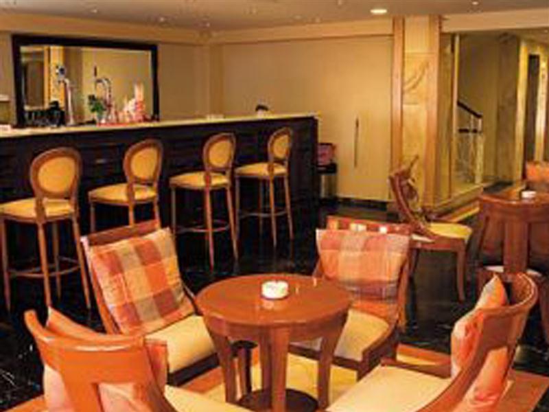 Golden View Sinarades Hotel