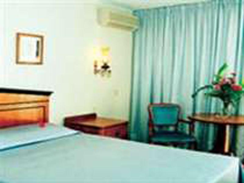 Golden View Sinarades 2*