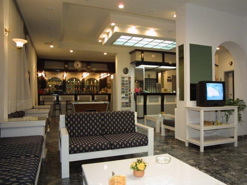Iro Hotel 2*