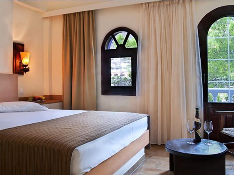 Coriva & Hotel 4*