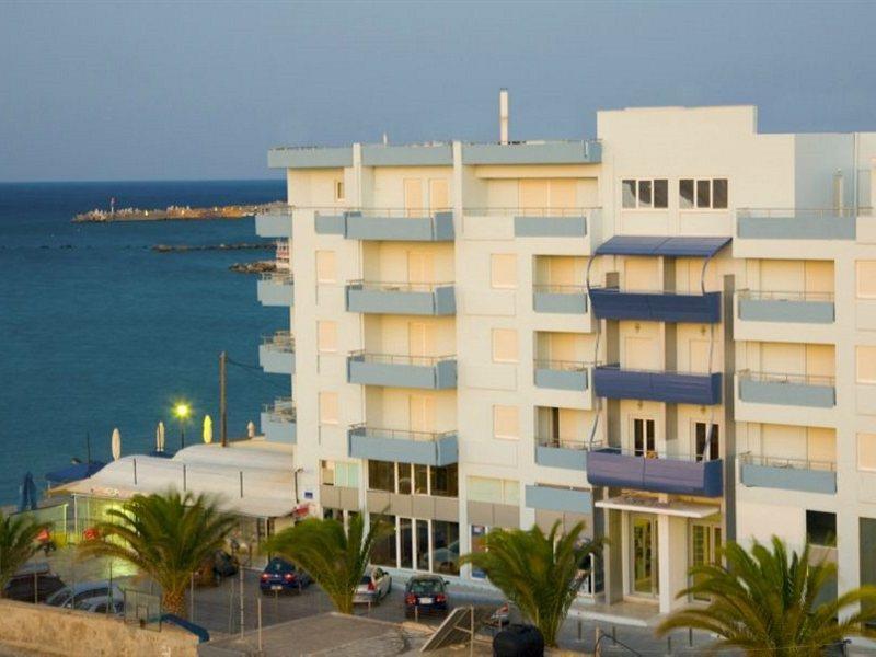 Astron Hotel 3*