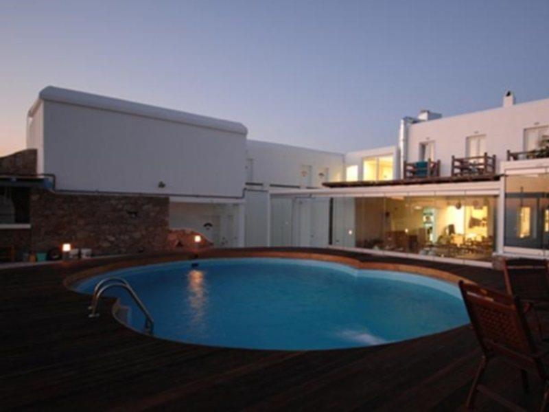 Thomas 2* Mykonos Town