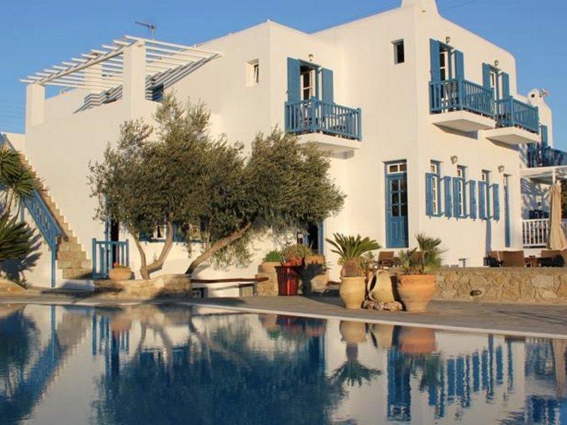 Vienoula's Garden Hotel 4*