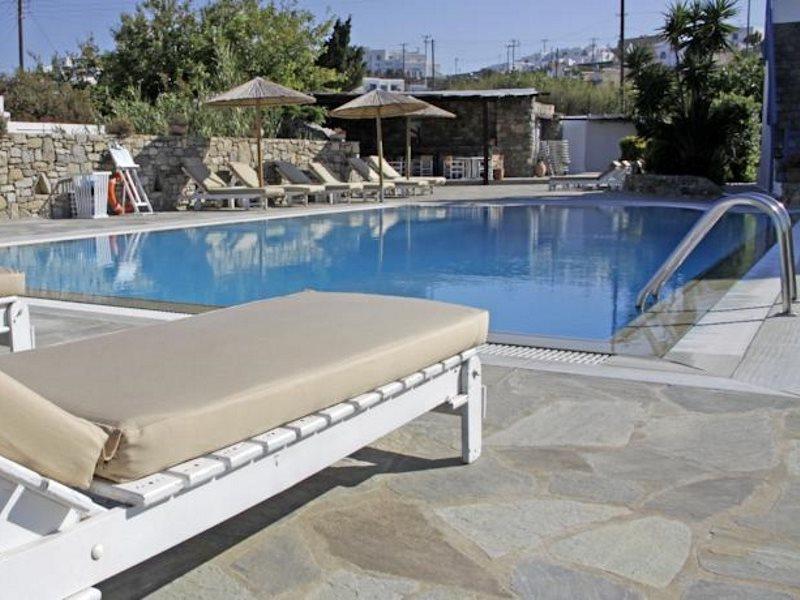 Vienoula's Garden 4*