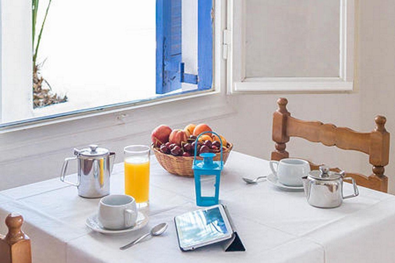 Monolithos Hotel 2*