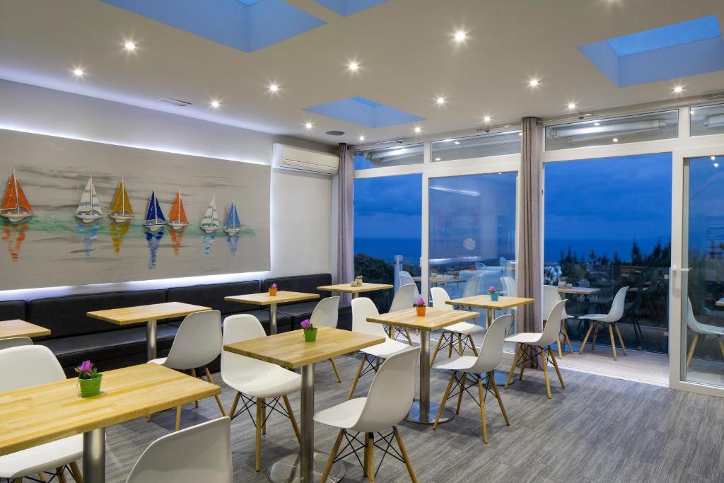 Loizos Stylish Residences Aparthotel Fira (Santorini)