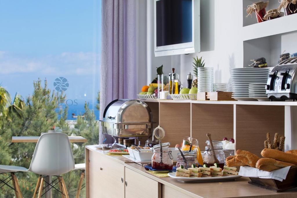 Loizos Stylish Residences Fira (Santorini)