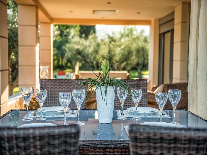 Astarte Villas - Istar Villa With Tennis Court