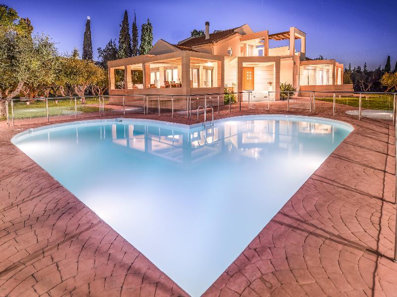 Villa Astarte Villas - Istar Villa With Tennis Court