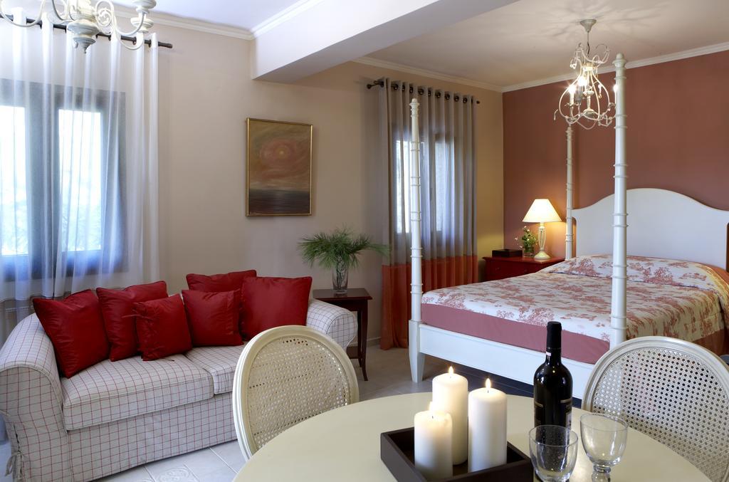 Avra Private Apartment *