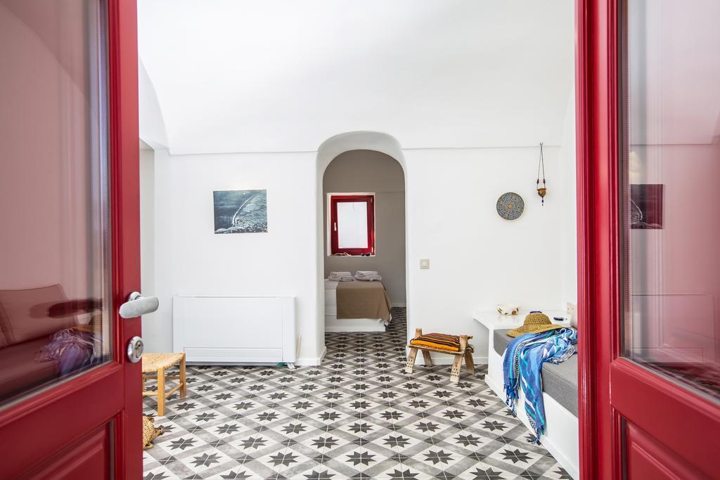 Sunhaus * Perissa (Santorini)