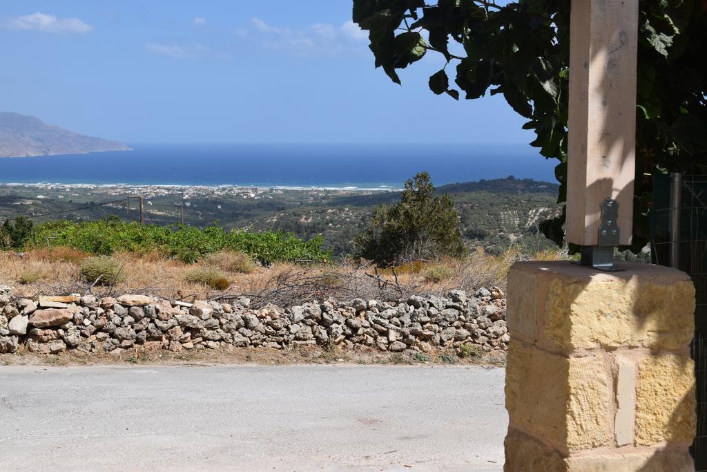 Traditional Stonebuilt Leonanto, Only 5 Km From A Sandy *