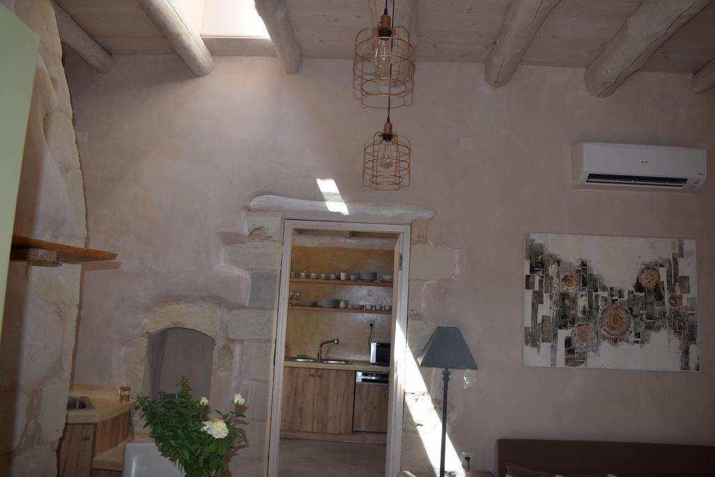 Traditional Stonebuilt Leonanto, Only 5 Km From A Sandy