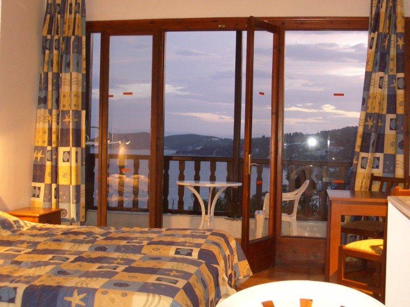 Hotel Rene Skiathos Town