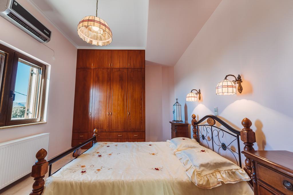 Carmelina Villa