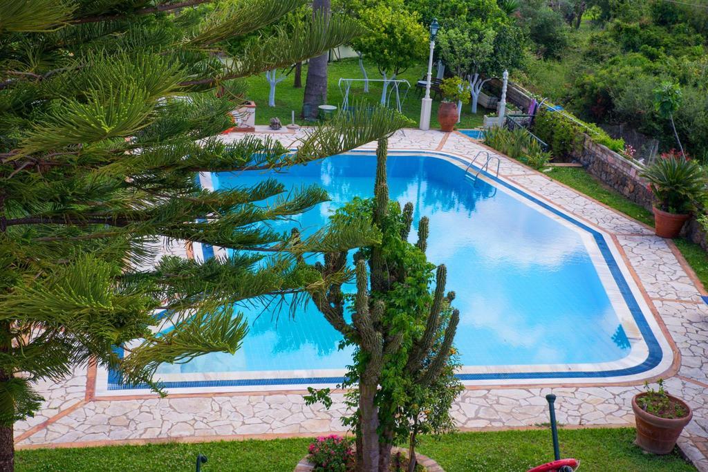 Of Roses Apartment Kommeno (Corfu)
