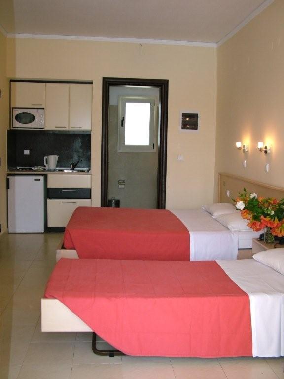Kamari Hotel