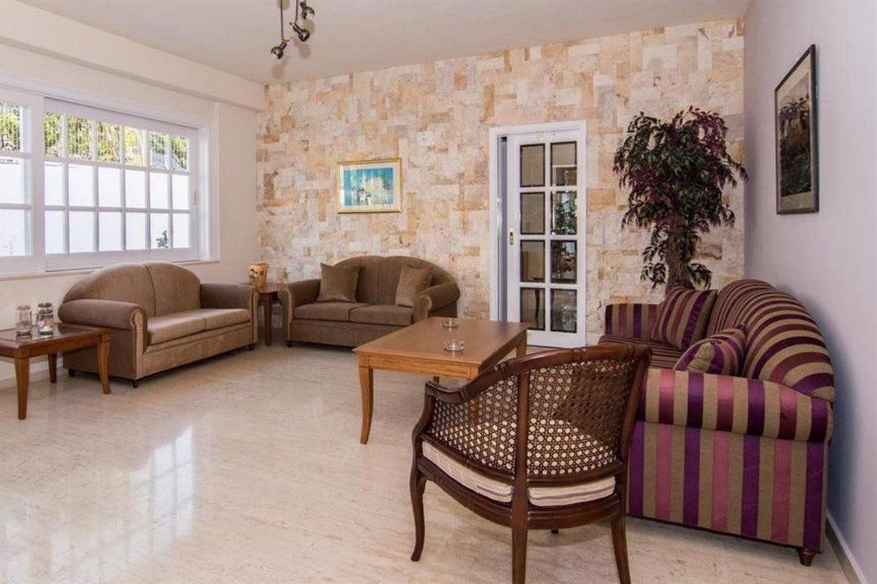 Aparthotel Manolis 3*