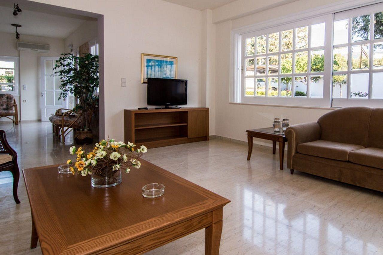Aparthotel Manolis 3*