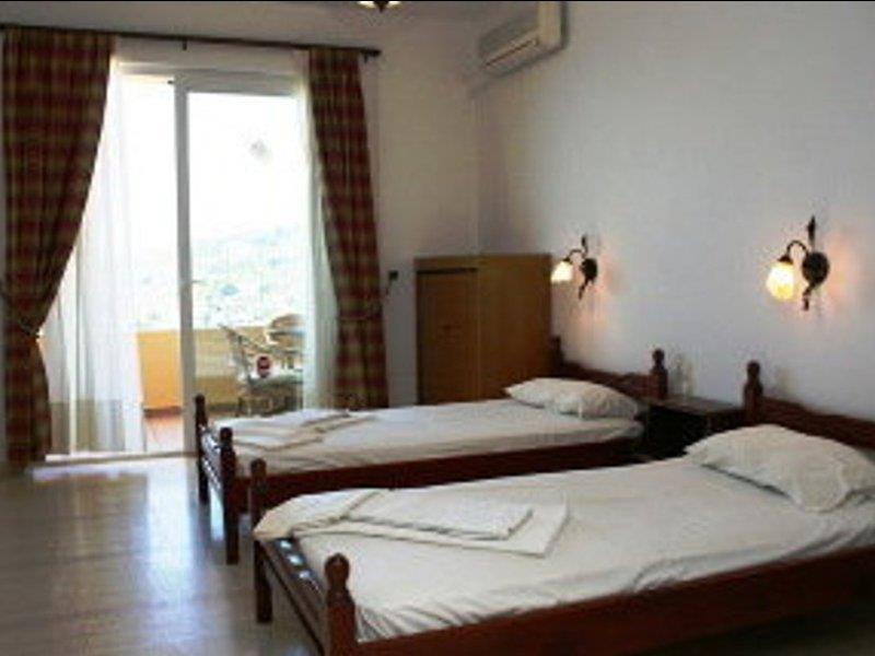 Posidonio * Skiathos Town