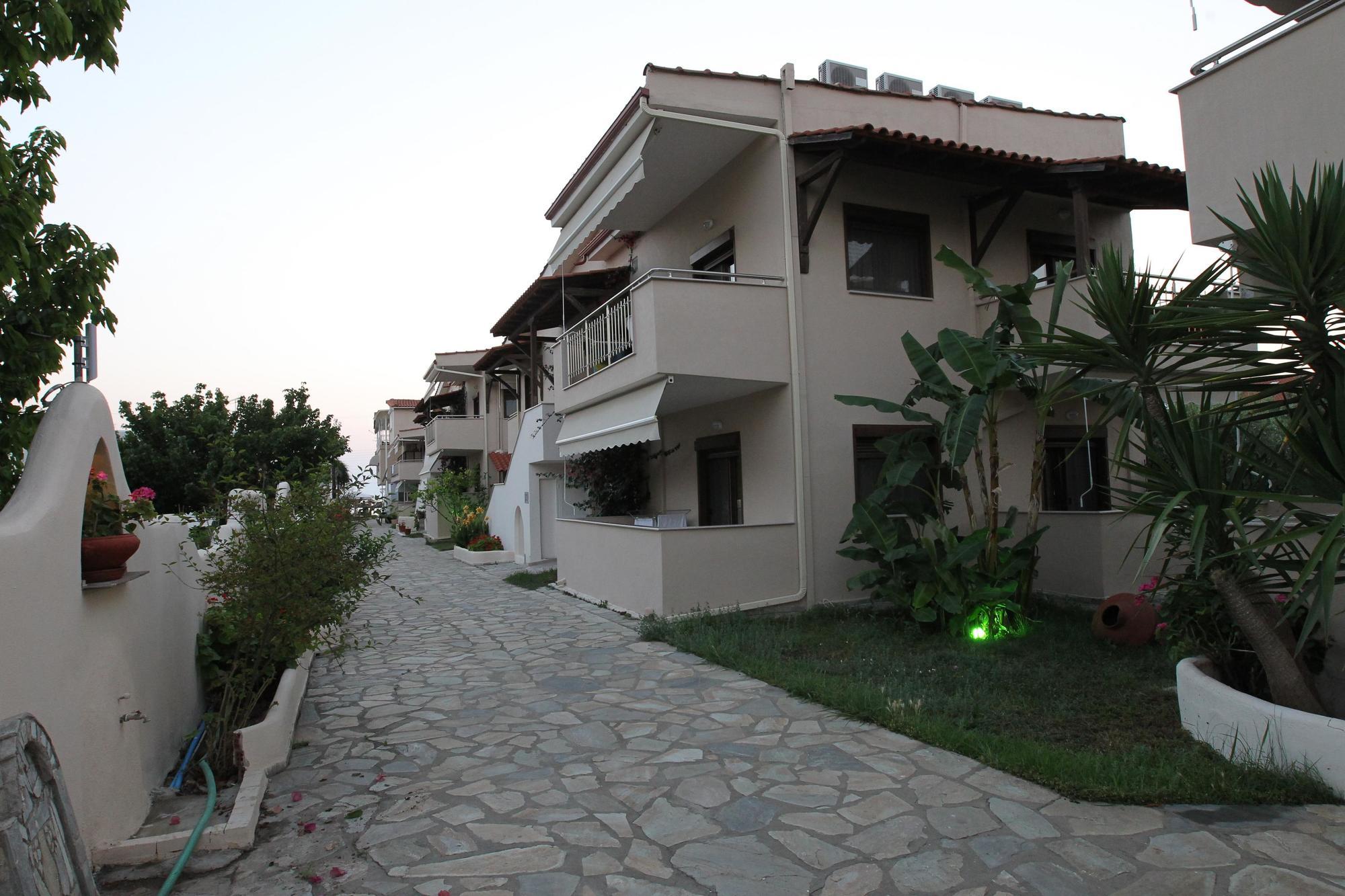 Meliton & By The Hotel 3*