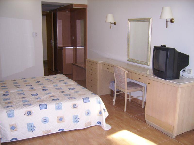 Oceanis 4* Ixia (Rhodes)