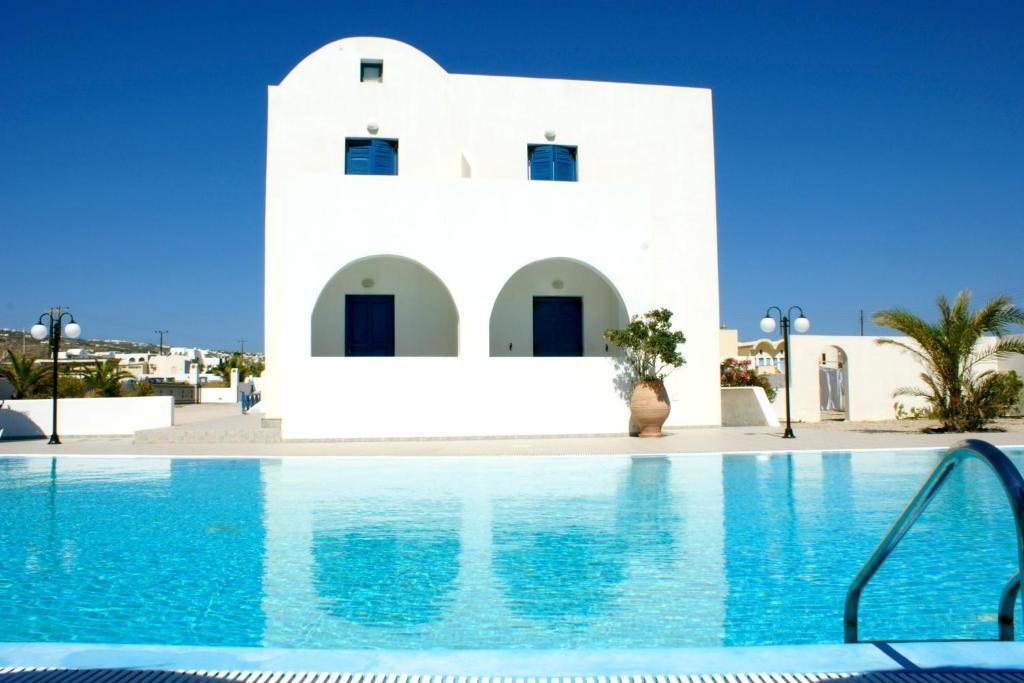 Blue Bay Hotel 2*