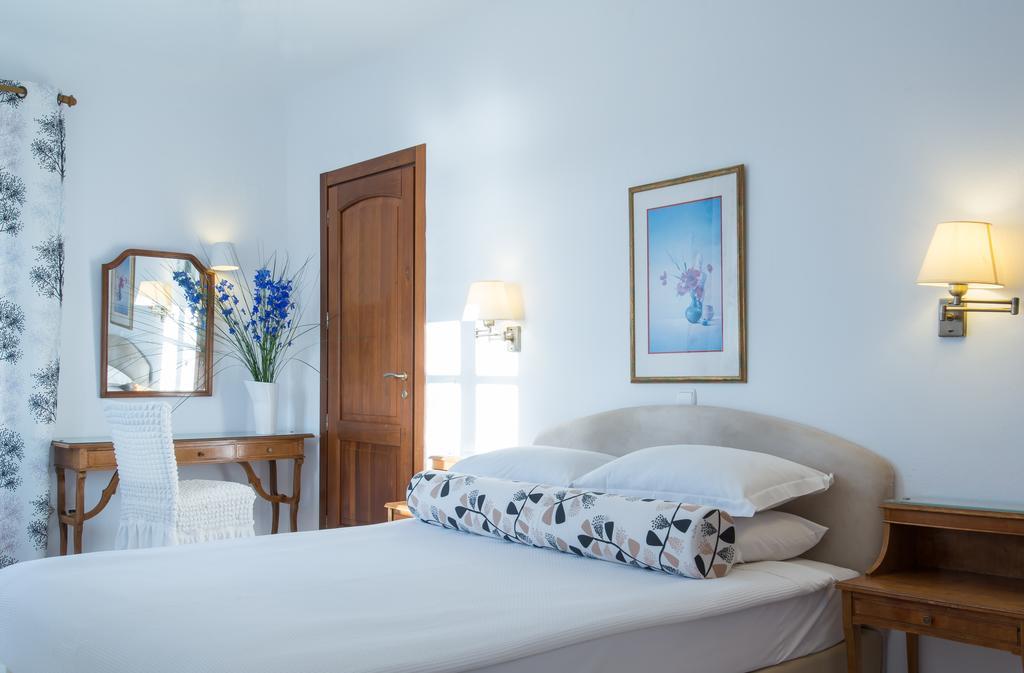 Adonis Hotel
