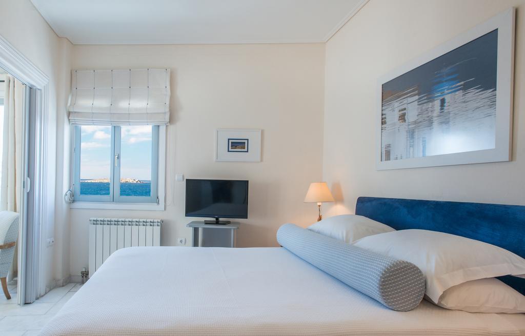 Adonis Hotel