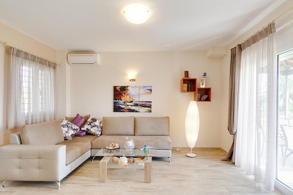 Villa Nefeli - Akti Salonikiou A *