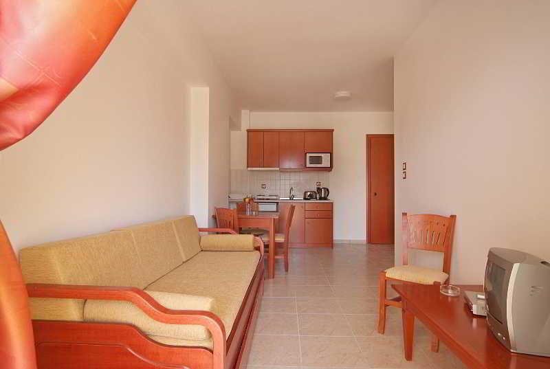 Hotel Pelopas 4*