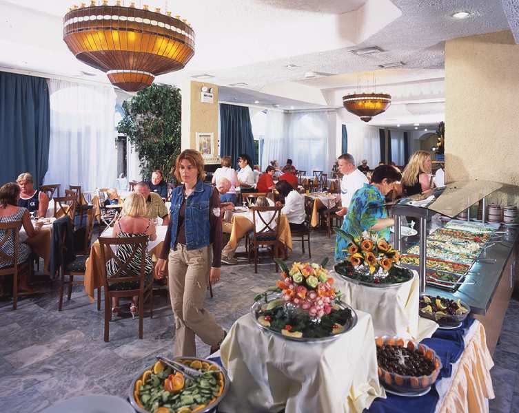 Sun Palace