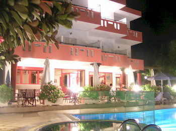 Knossos Aparthotel