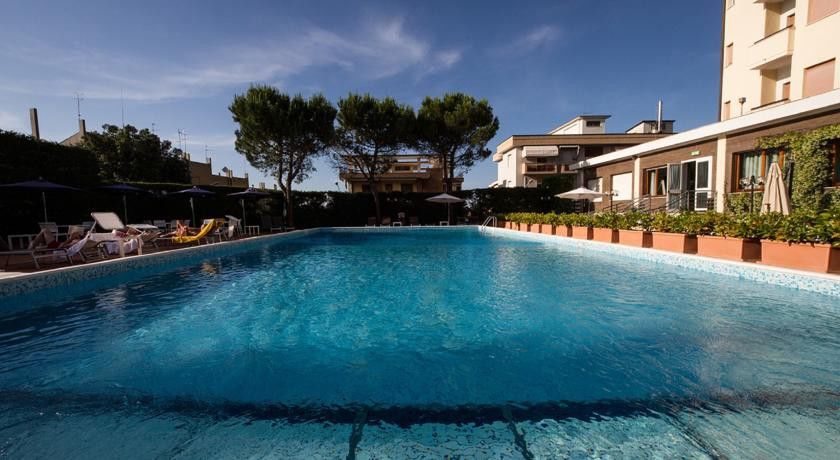 Levante 2* Kamari (Santorini)