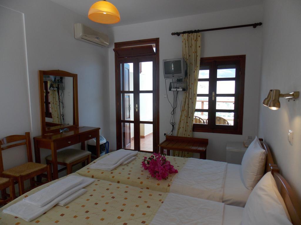 Kato Palace Aparthotel