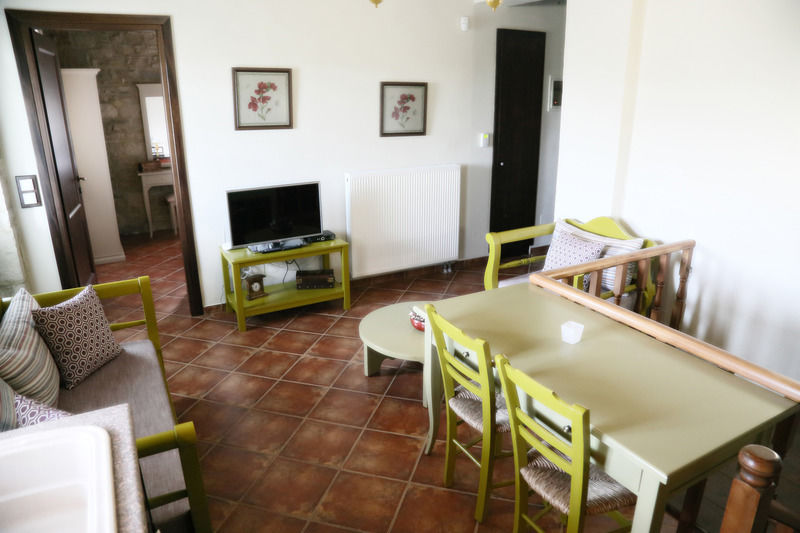Asion Lithos Apartment Kato Asites