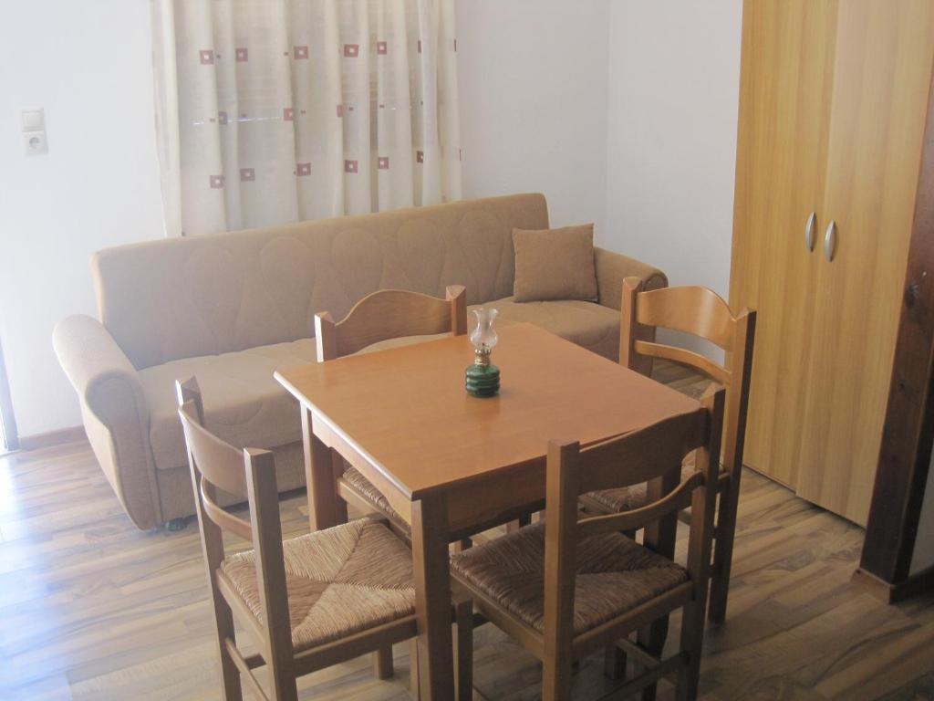Sfinias Aparthotel 2*