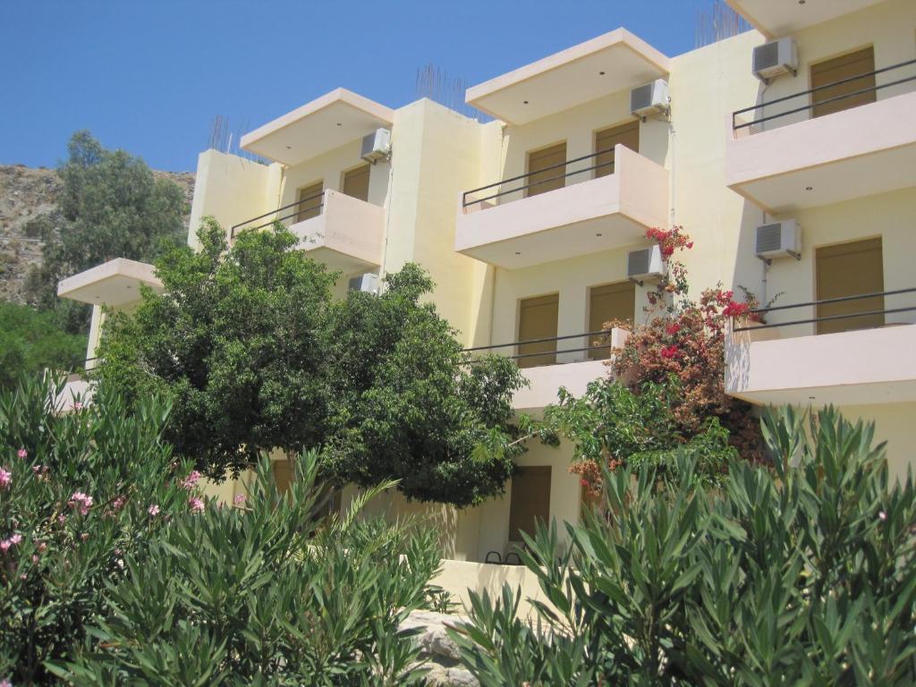Aparthotel Sfinias