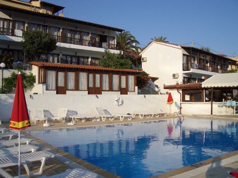 Rene Hotel 2*