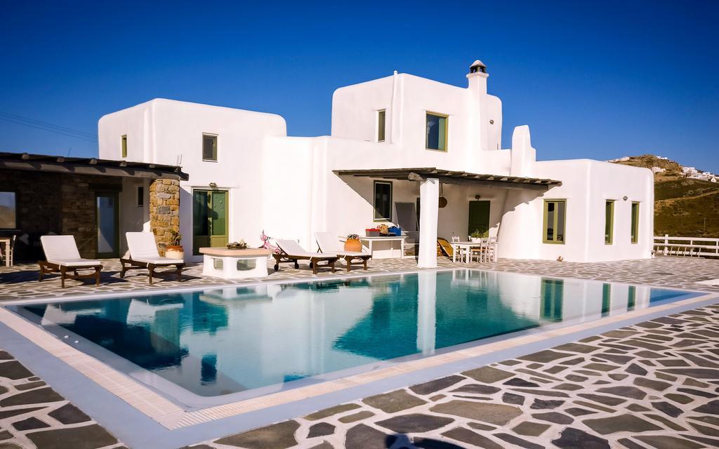 Christina * Mykonos Town