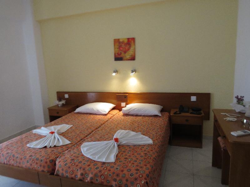 Aparthotel Maritime Petaloudes